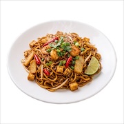 Mee goreng mamak with prawns, tofu and lime — iDoCatering buffet