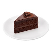 Slice of chocolate cake on a plate — iDoCatering light refreshment