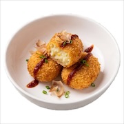 Panko-crumbed potato croquettes with sauce and bonito flakes — iDoCatering buffet