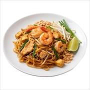 Pad thai noodles with prawns, tofu, bean sprouts, crushed peanuts and a lime wedge — iDoCatering buffet