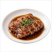 Teriyaki grilled chicken, sliced and glazed in dark sauce with sesame seeds and spring onion — iDoCatering buffet