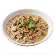Vegetable casserole of button mushrooms in a creamy sauce with parsley and red chilli — iDoCatering buffet