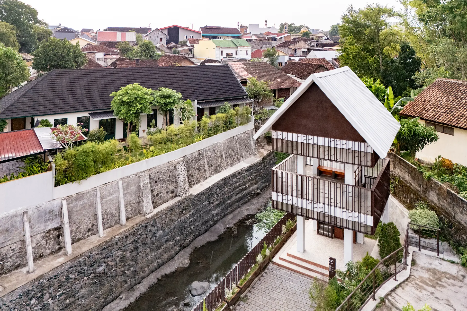 © Ammodo Architecture / Andreas Perbowo Widityawan