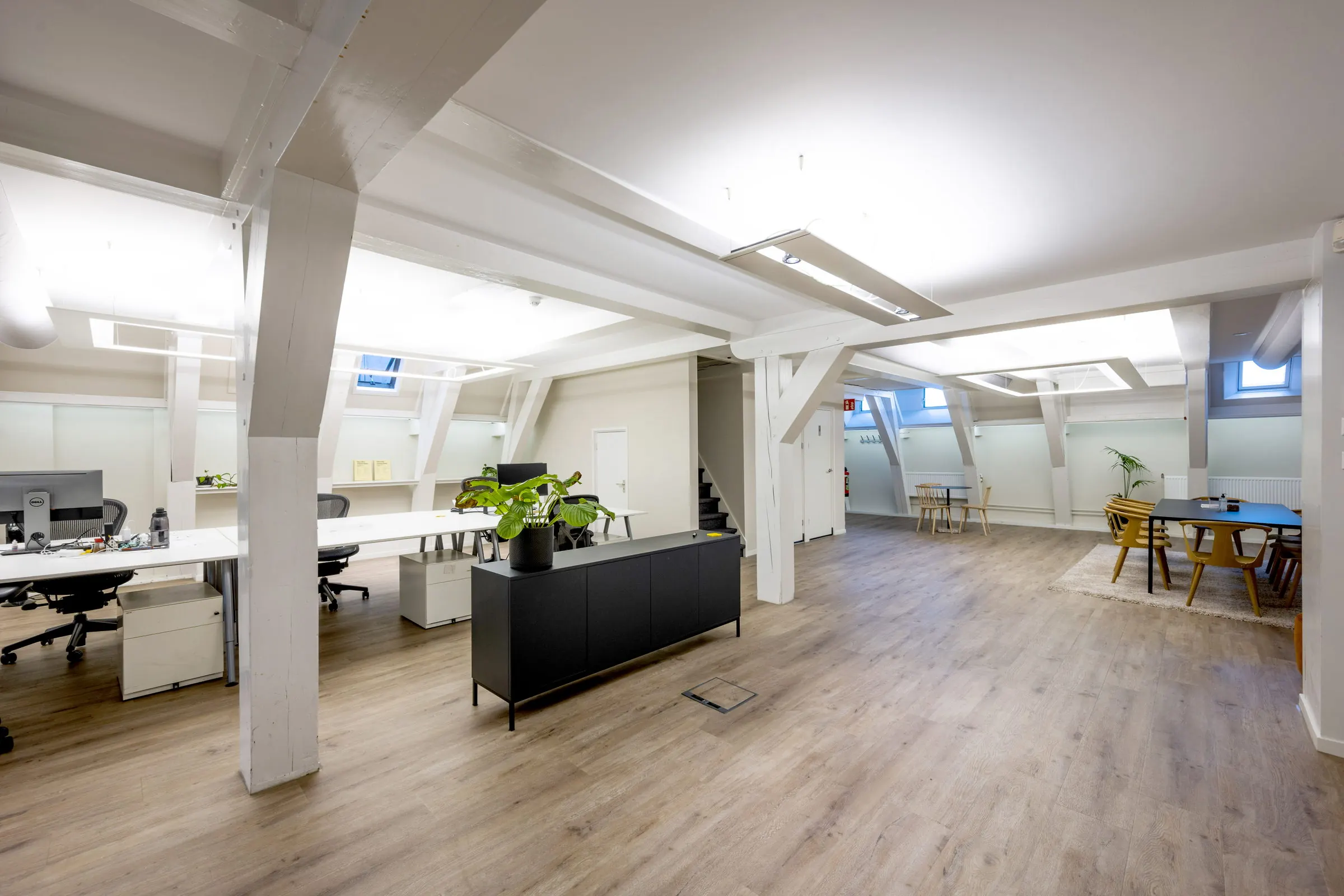 Open attic floor with meeting space