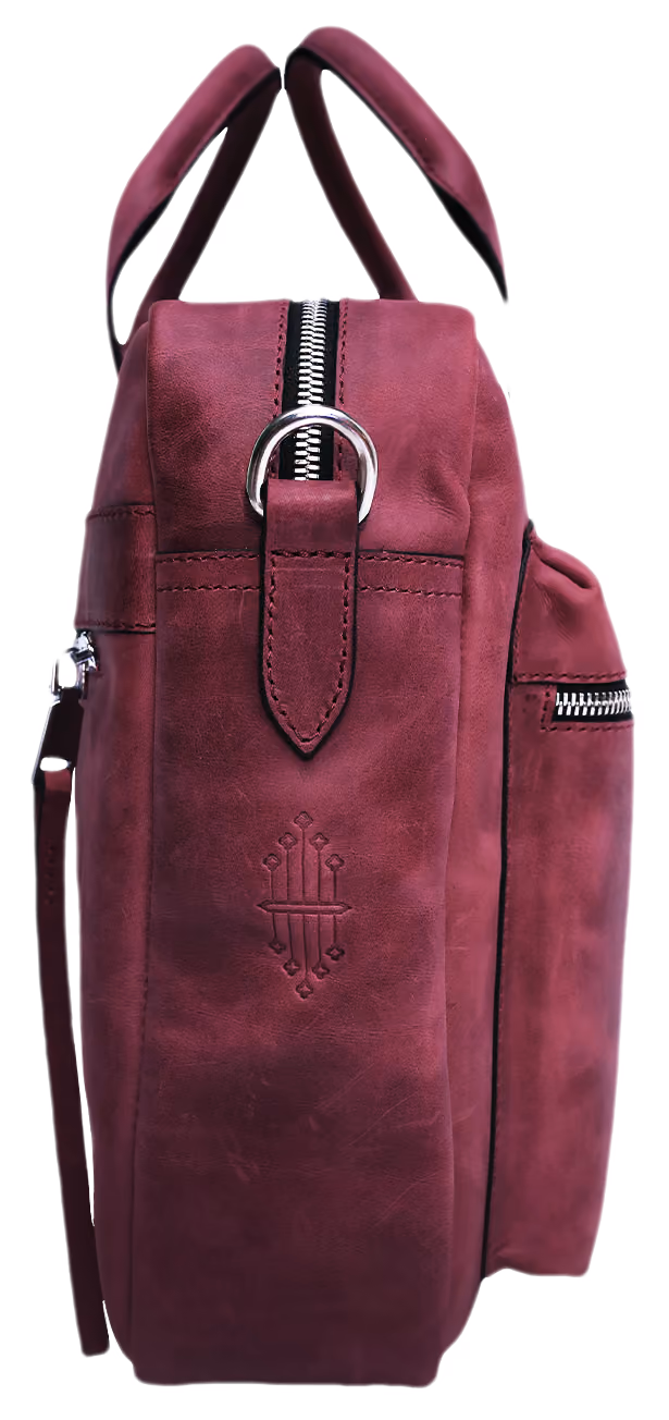 Messenger in burgundy, side profile