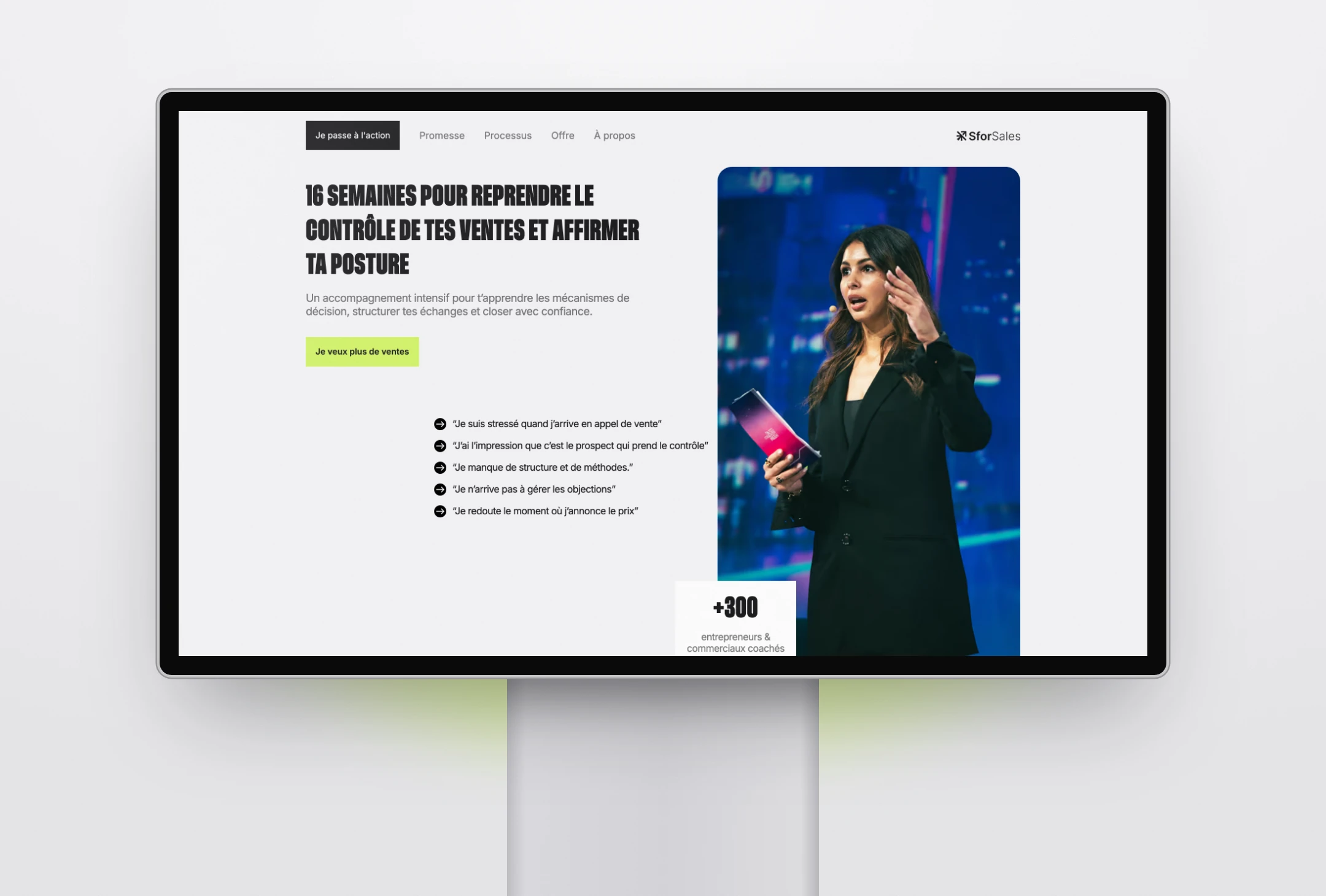 Landing page SforSales Academy sur écran Studio Display