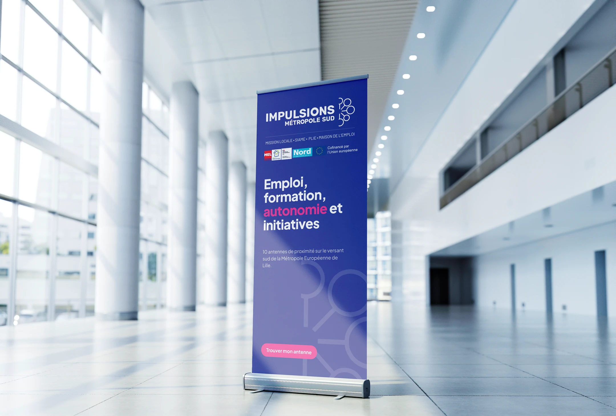 Roll-up Impulsions Métropole Sud dans un hall
