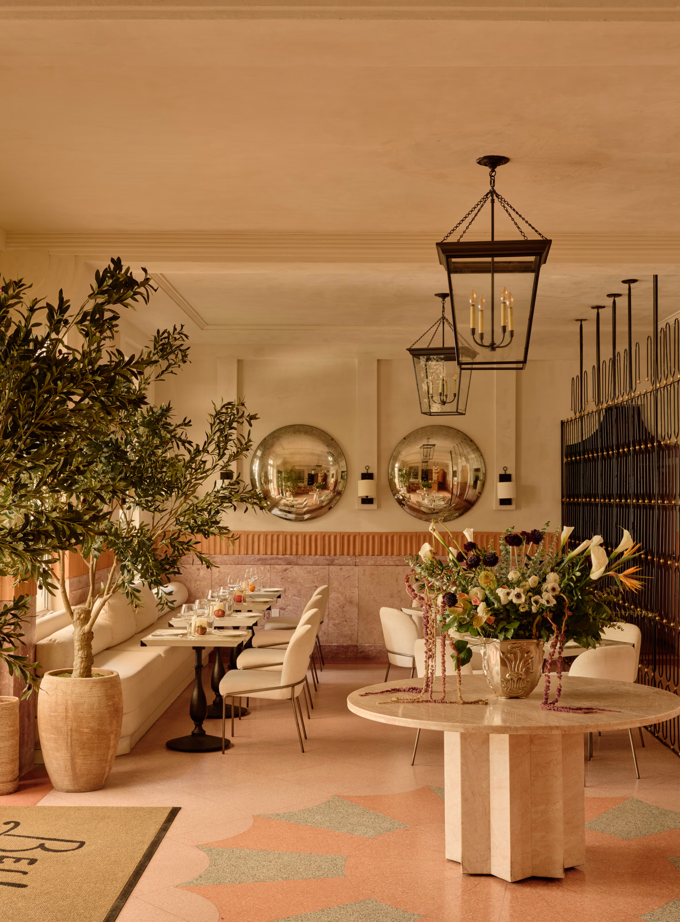 Bella Restaurant image 2