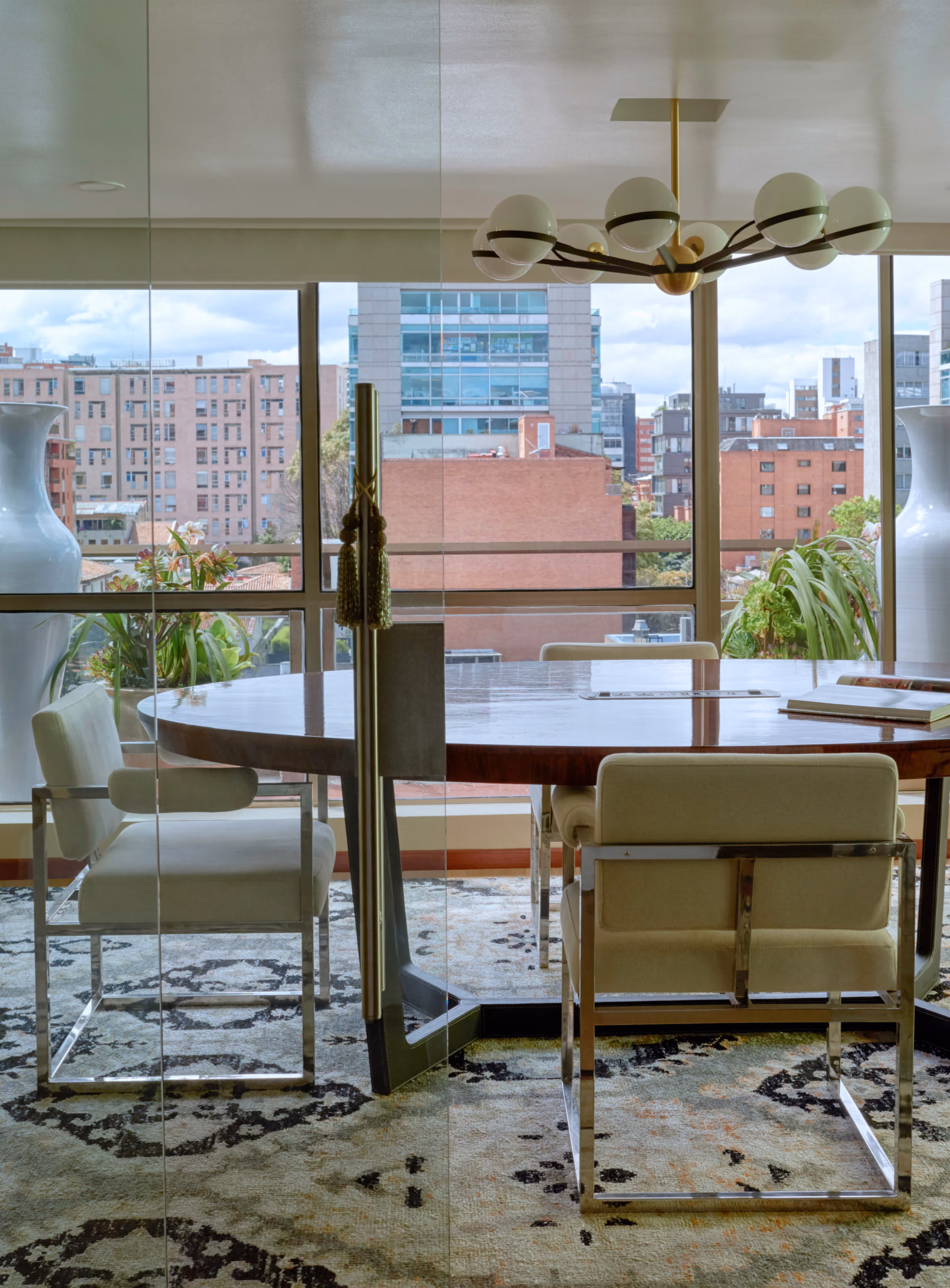 Oficina Bogota interior design image 2