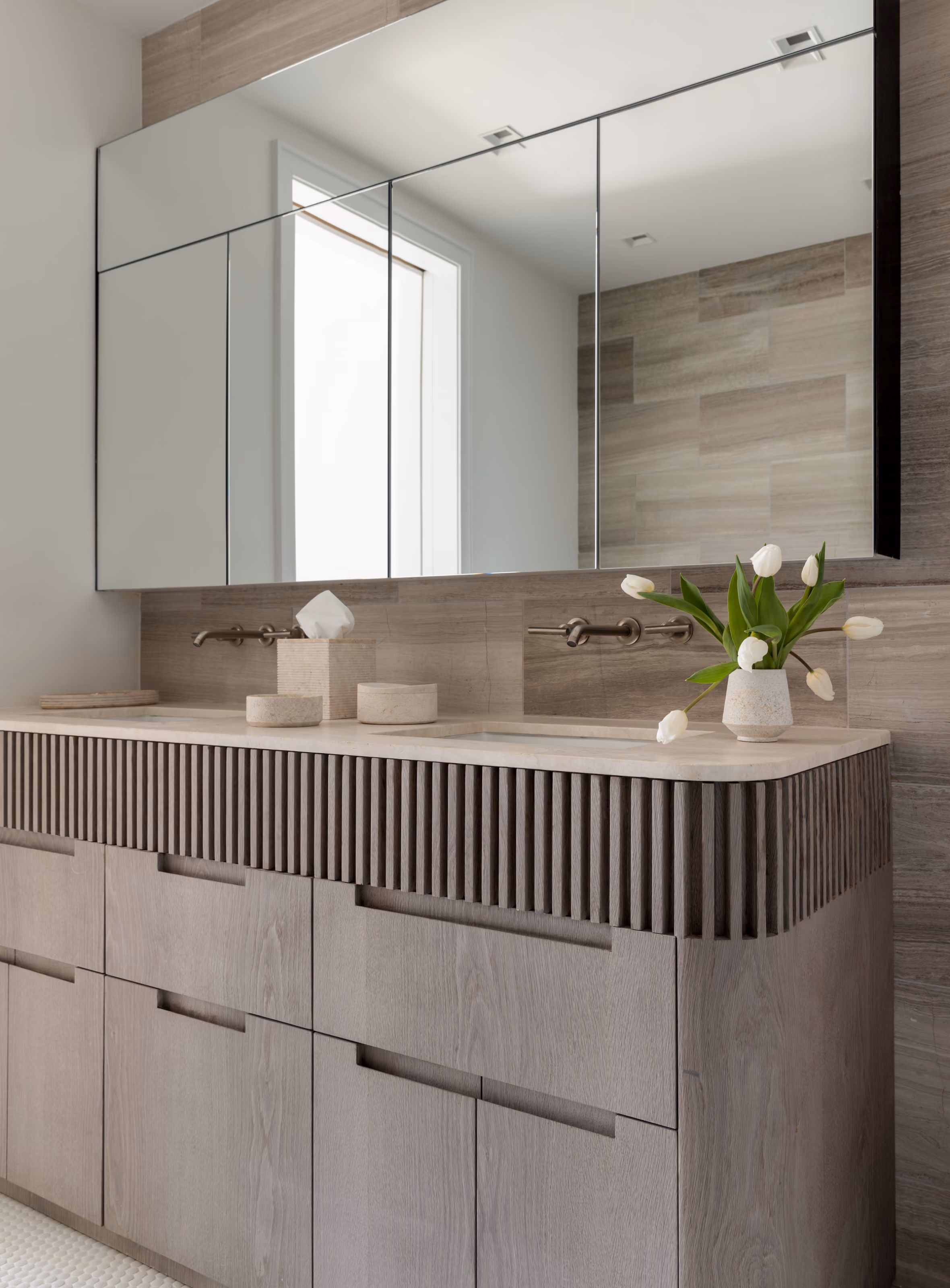 550 Metropolitan interior design image 3