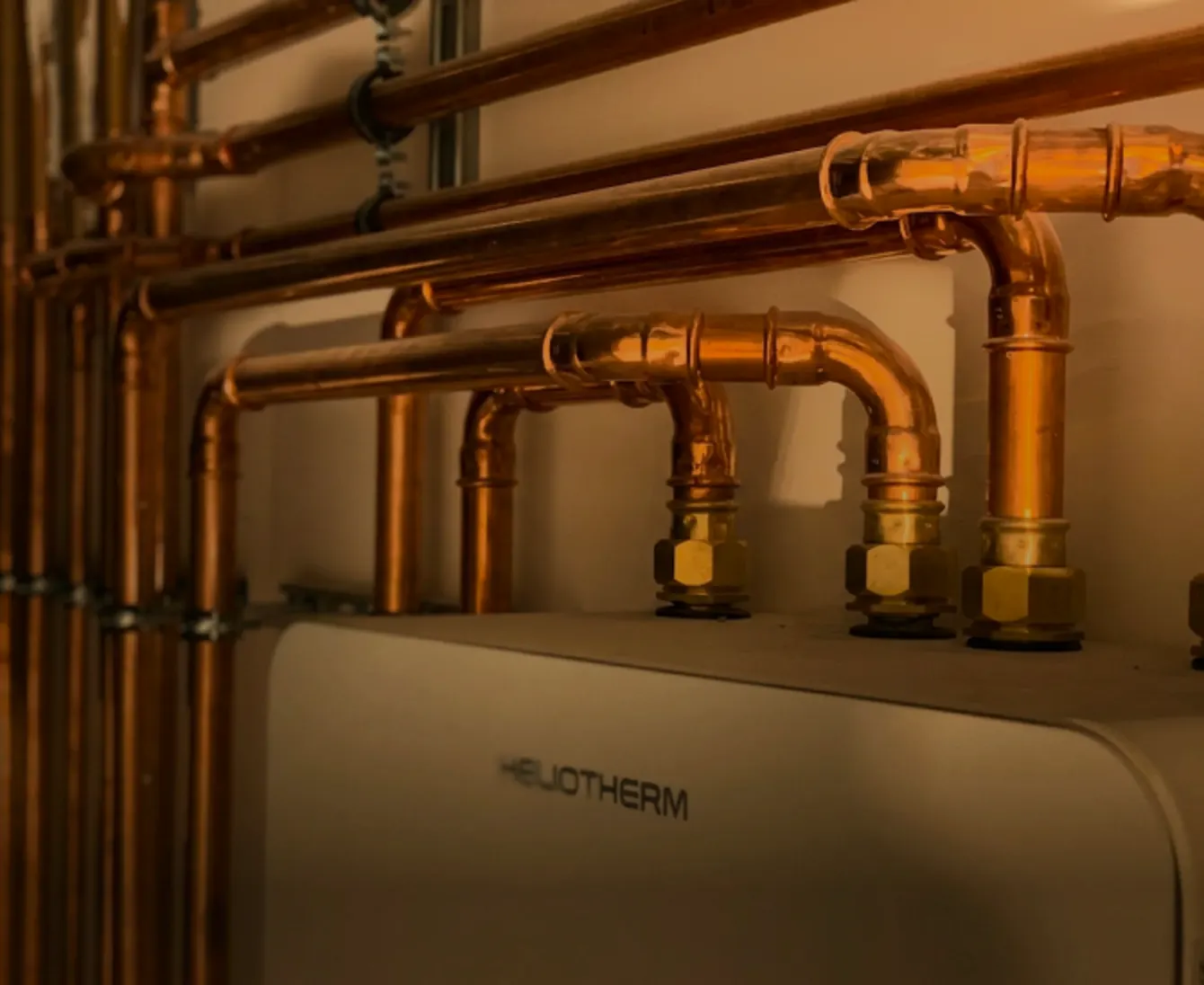 Plumbing manifold and pipeworkPremium plumbing systems
