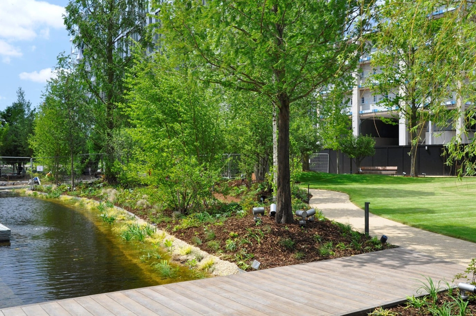 One Thames City, Nine Elms commercial landscape project