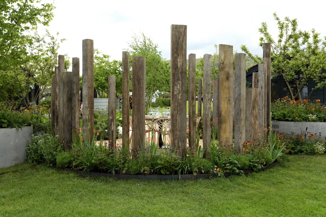 Crisp, clean, and contemporary; Borderline delivers at RHS Malvern commercial landscape project image