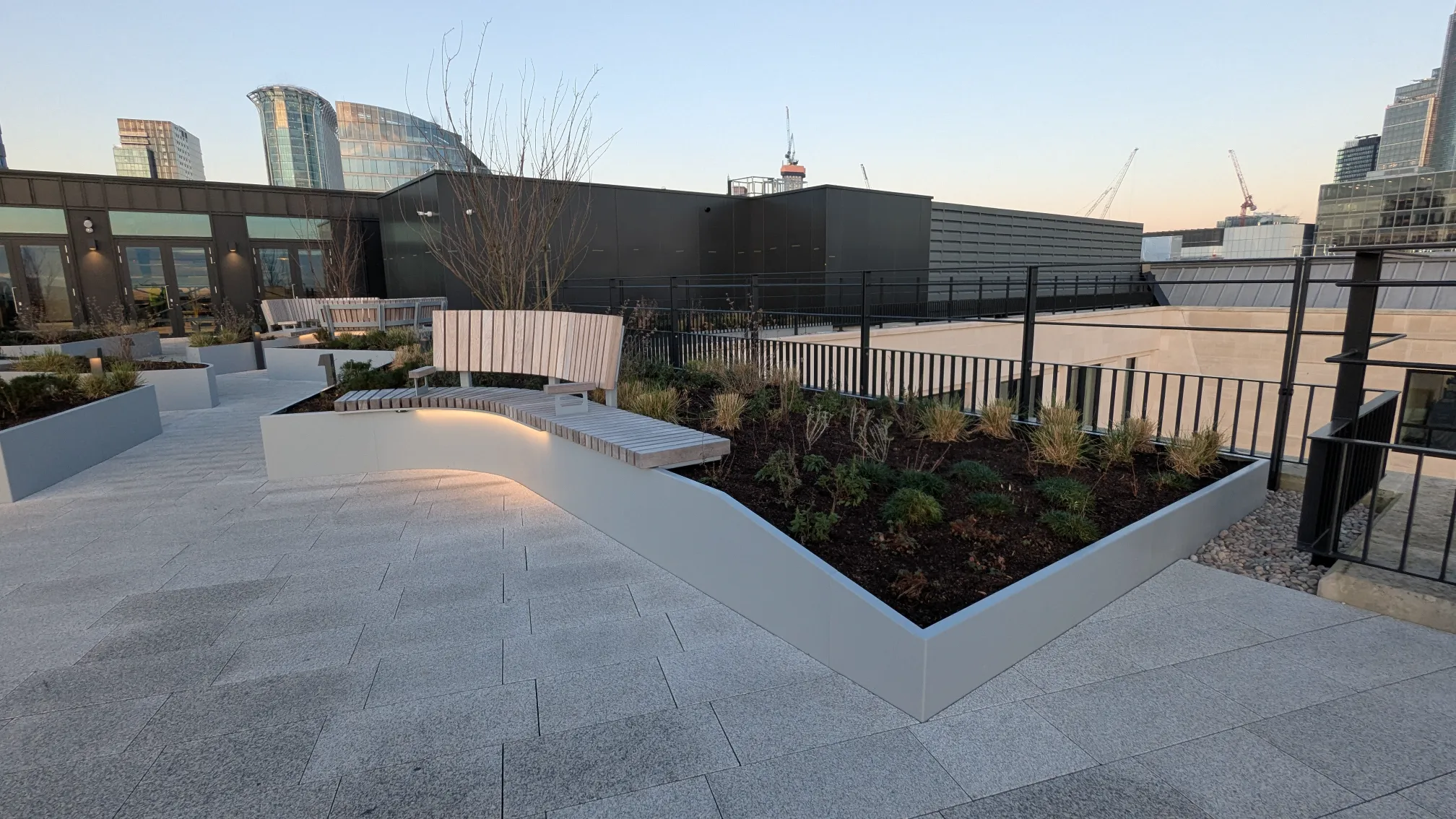 Atria® Naturals (Porcelain) surface image