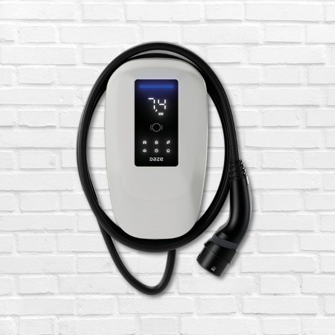 Dazebox Home installata a parete per la ricarica dell'auto elettrica