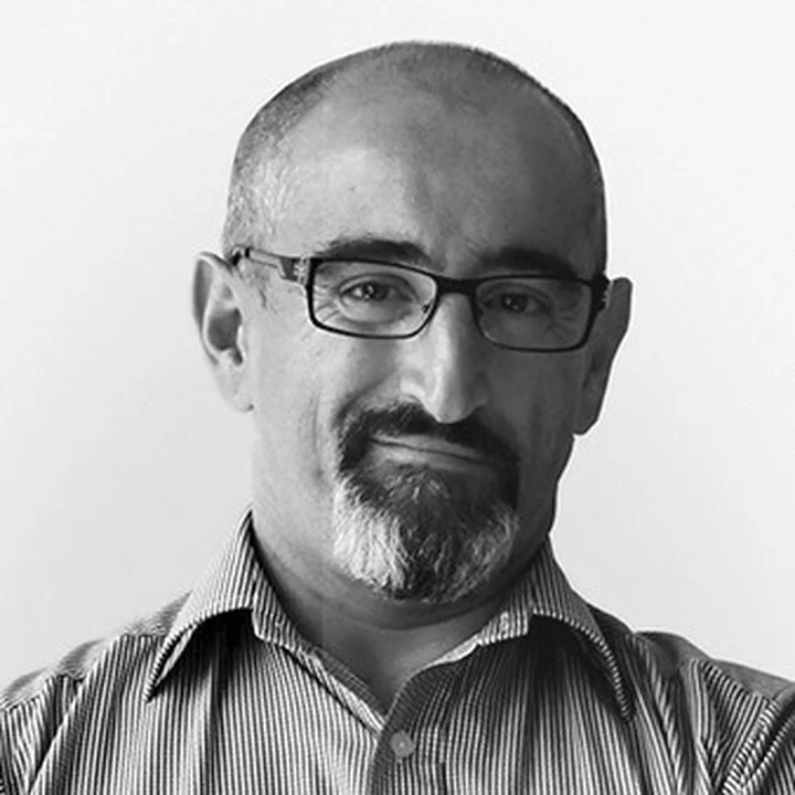 Portrait de Hassen, consultant CRM chez Sandra