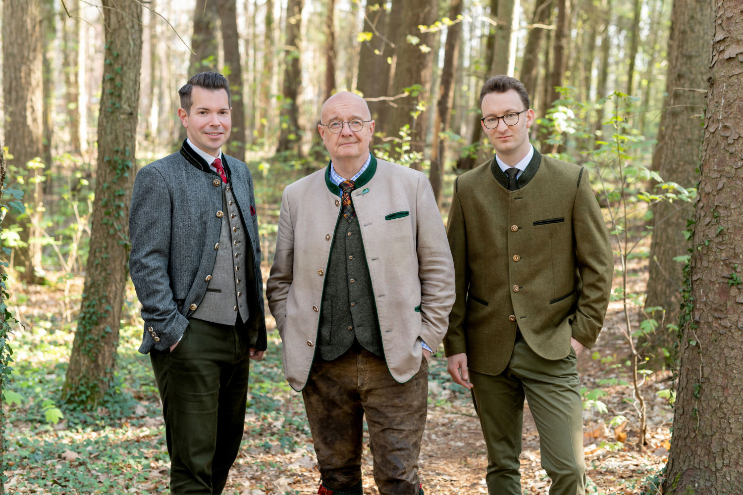 Jagdrechtsanwälte und Agrarrechtsanwälte Dr. Florian Asche, Dr. Yannik Hofmann und Bahne Rohwer von Asche Stein Rechtsanwälte Hamburg im Wald