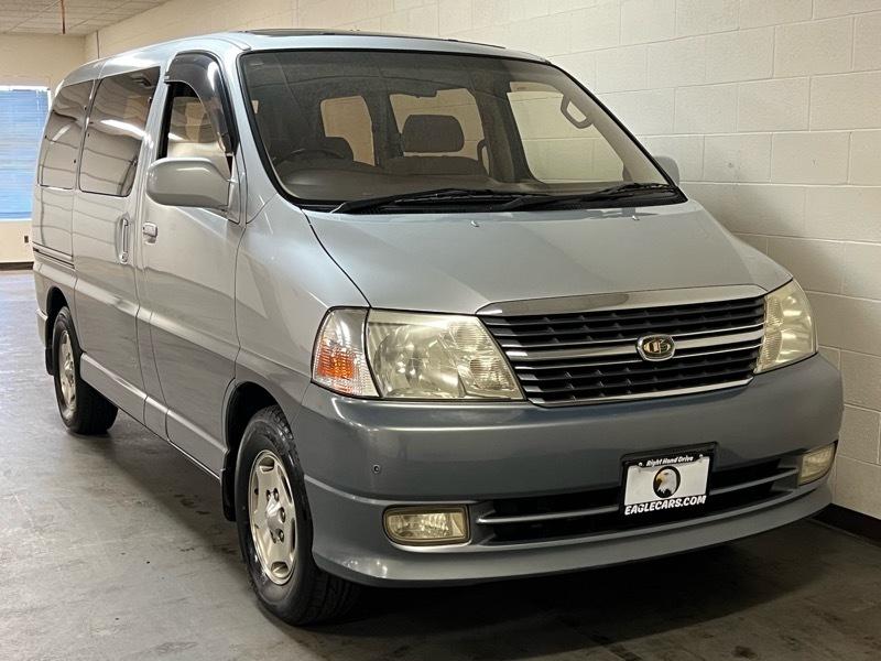 2000 Toyota Granvia