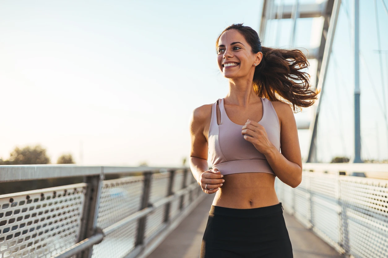 woman jogging 