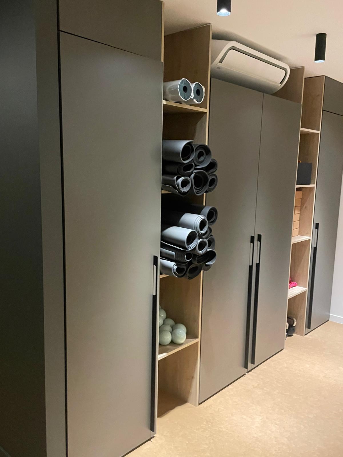 Mobilier et rangements sur mesure réalisés pour AXEO à Ans