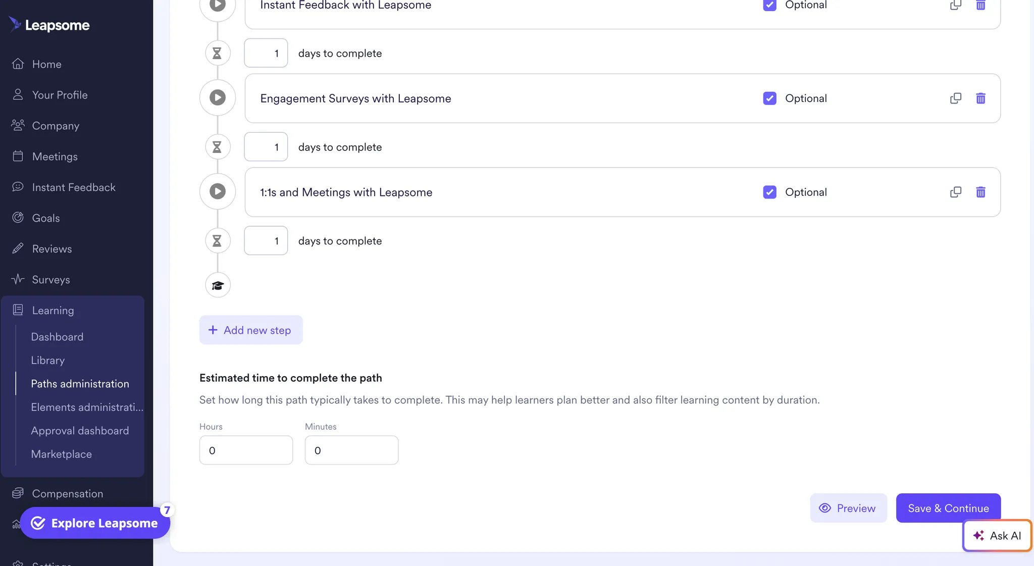 Screenshot des Leapsome Learning-Moduls mit einem Learning-Path-Setup: Schritte, optionale Einstellungen und ein Feld für die geschätzte Bearbeitungszeit.