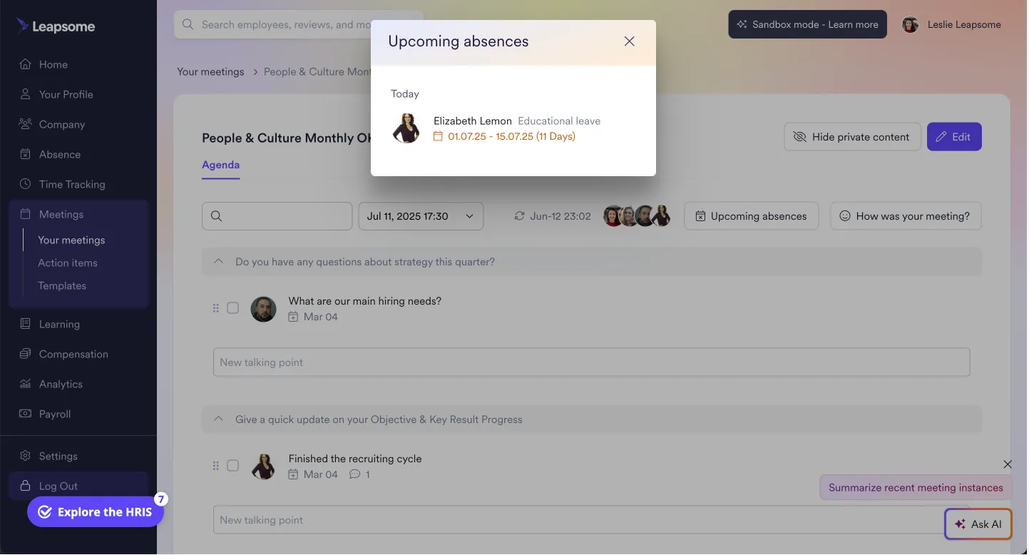 Screenshot des Leapsome Meetings-Moduls mit Abwesenheits-Widget, das zeigt, welche Teilnehmenden abwesend sind.