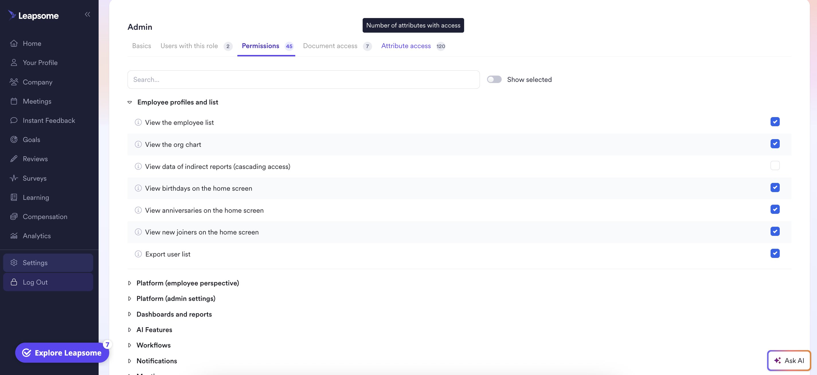 Screenshot des Moduls für Nutzerrollen und Berechtigungen in Leapsome mit Admin-Rollenberechtigungen für Mitarbeiterprofile, Organigramm-Sichtbarkeit und Nutzerdatenzugriffs-Einstellungen.