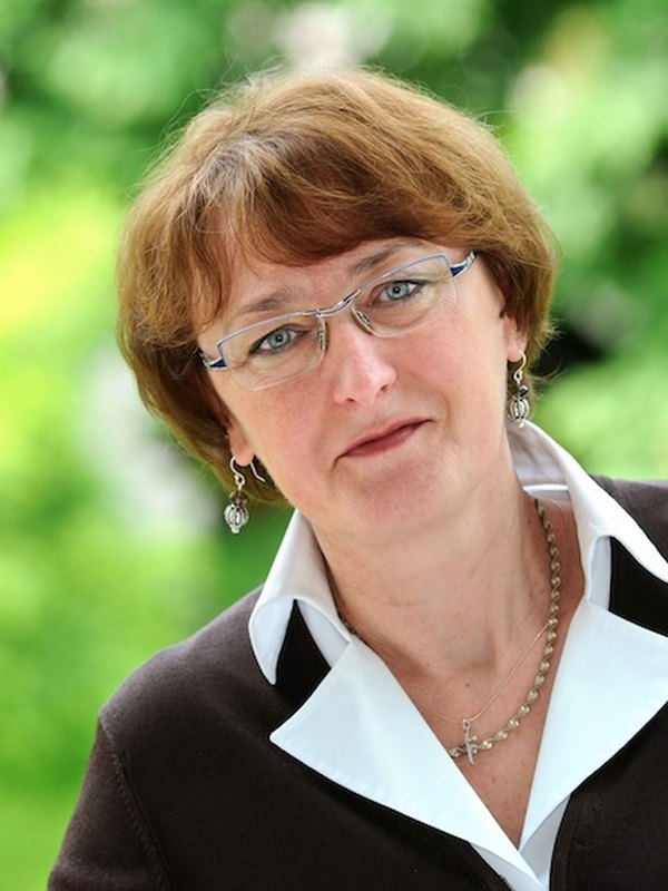 Elena Bluwstein, Steuerfachangestellte bei Paschhoff & Partner