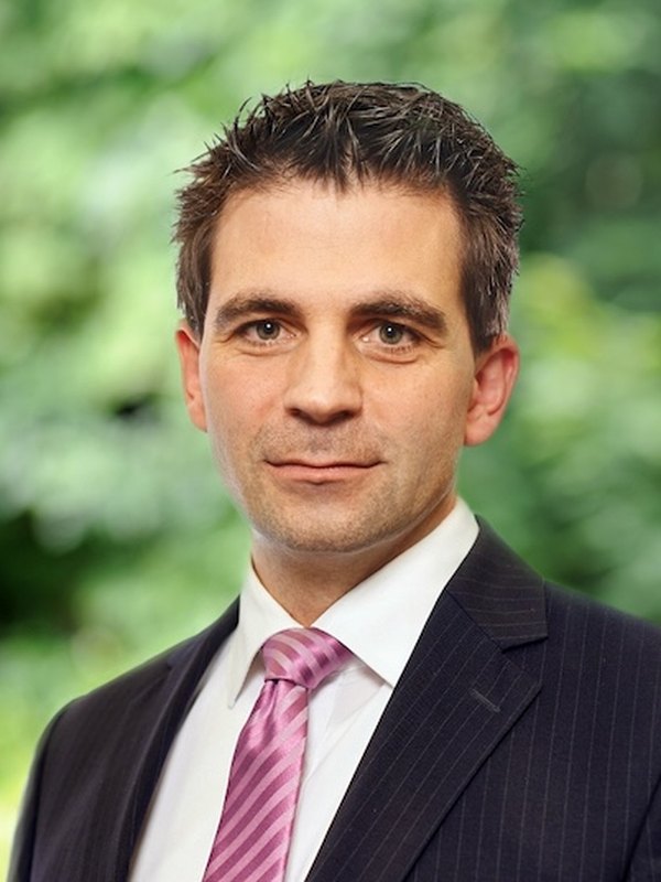 Dr. Daniel Gröschl, Fachanwalt für Medizinrecht, Of Counsel bei Paschhoff & Partner