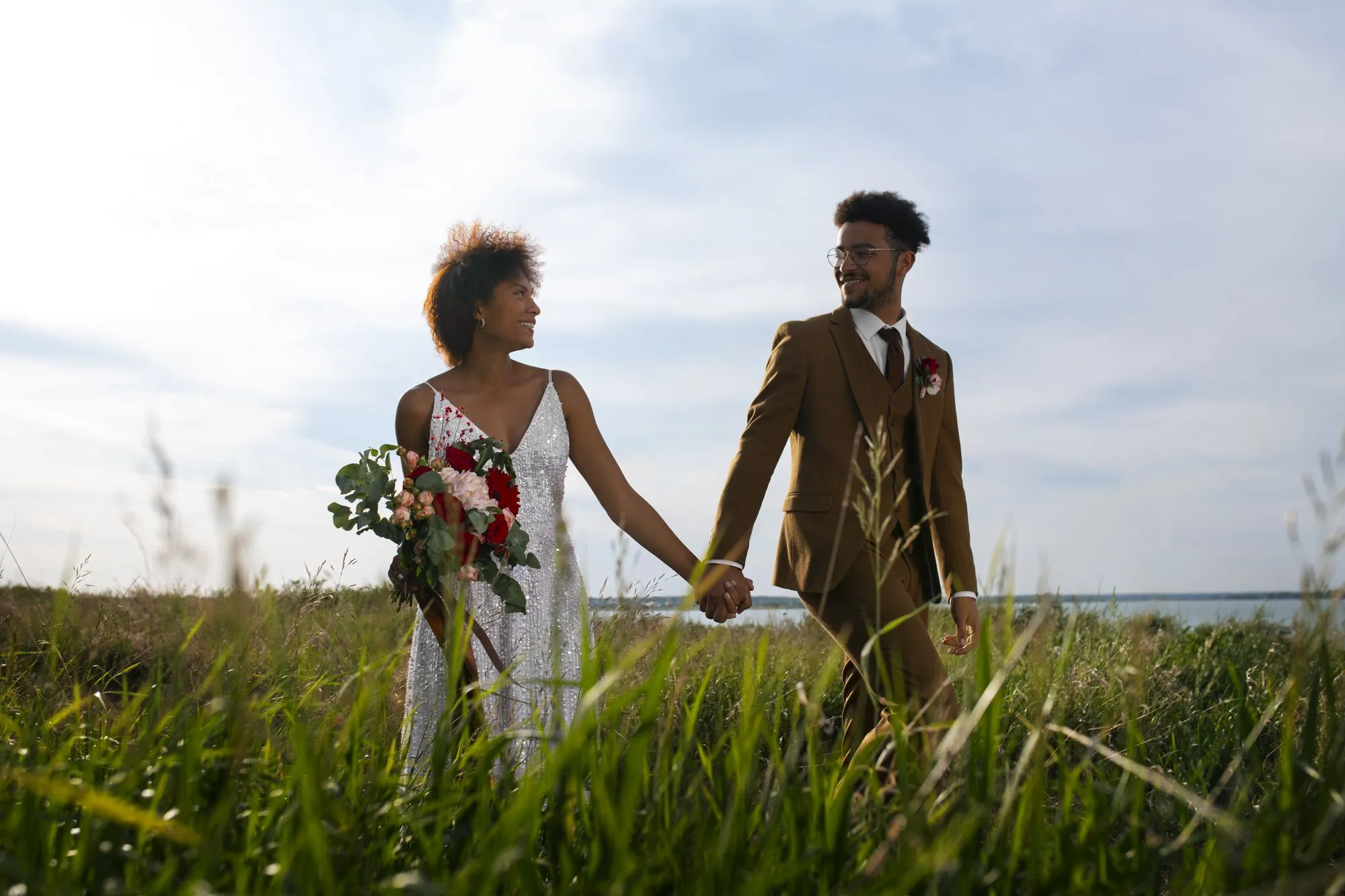 bride groom posing outdoors
