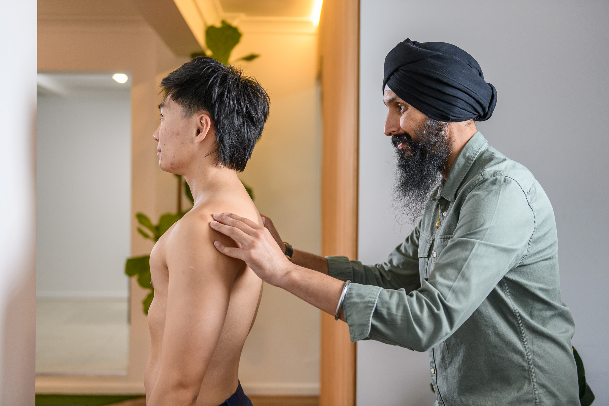 Head and neck assessment at Back Space Chiropractic