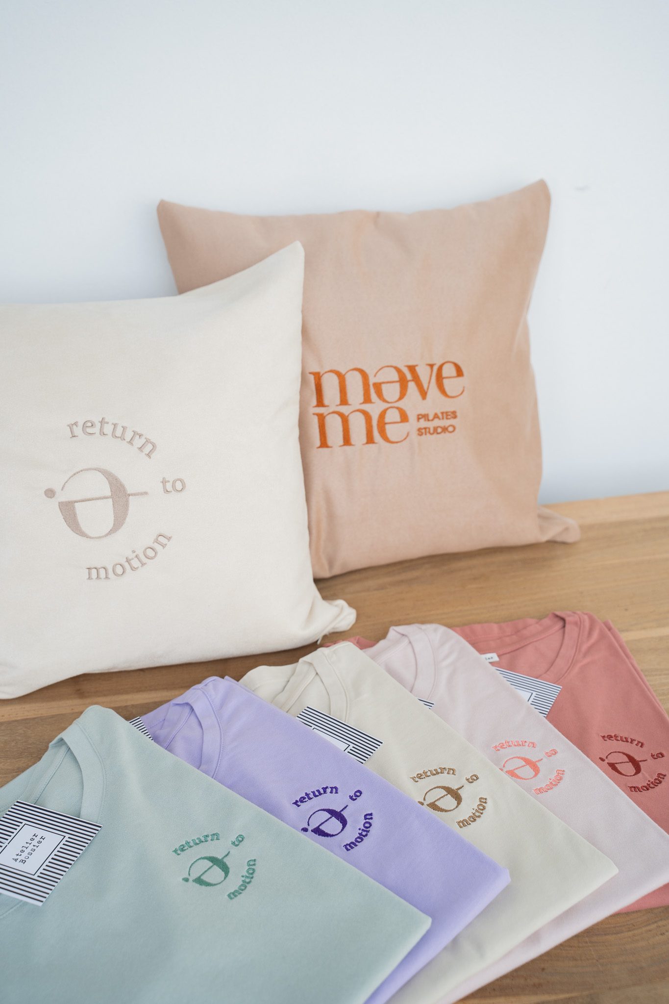 Branding voor Move Me Pilates Studio