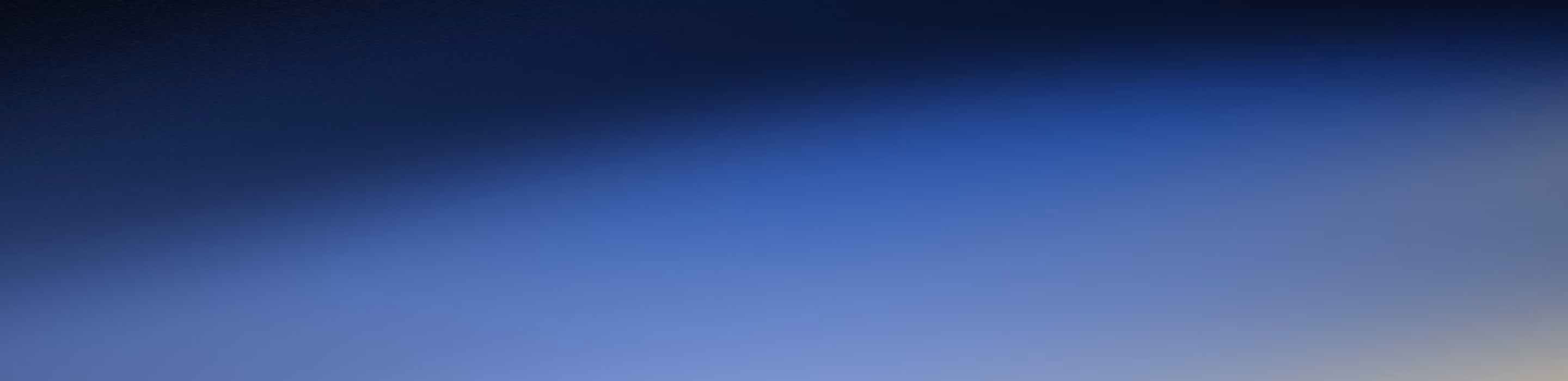 Verlauf von dunklem zu hellem Blau mit einem Hauch von Braun an der unteren Ecke, resembling ein Himmel oder abstrakter Hintergrund.