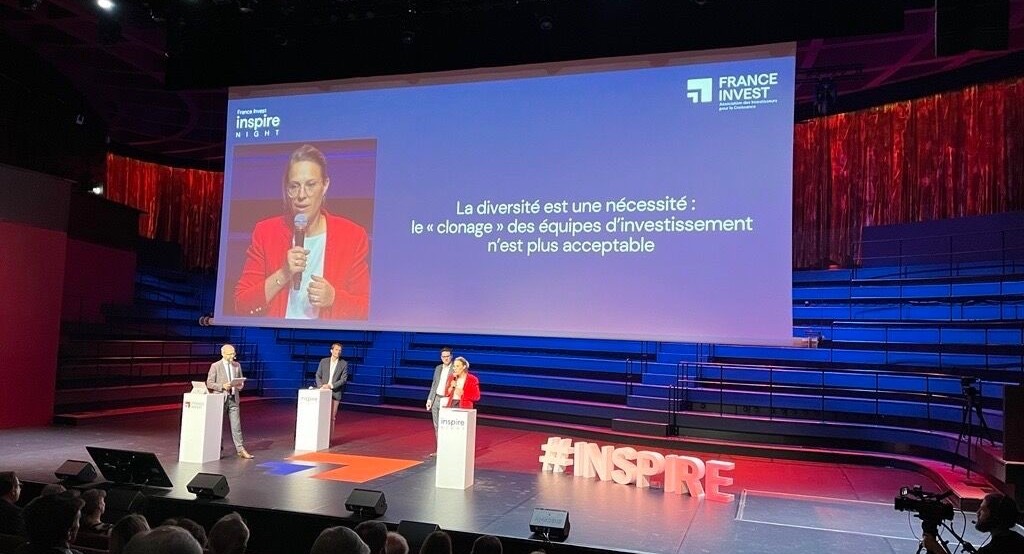 L'équipe Ma Bonne Fée réunie autour d'un repas