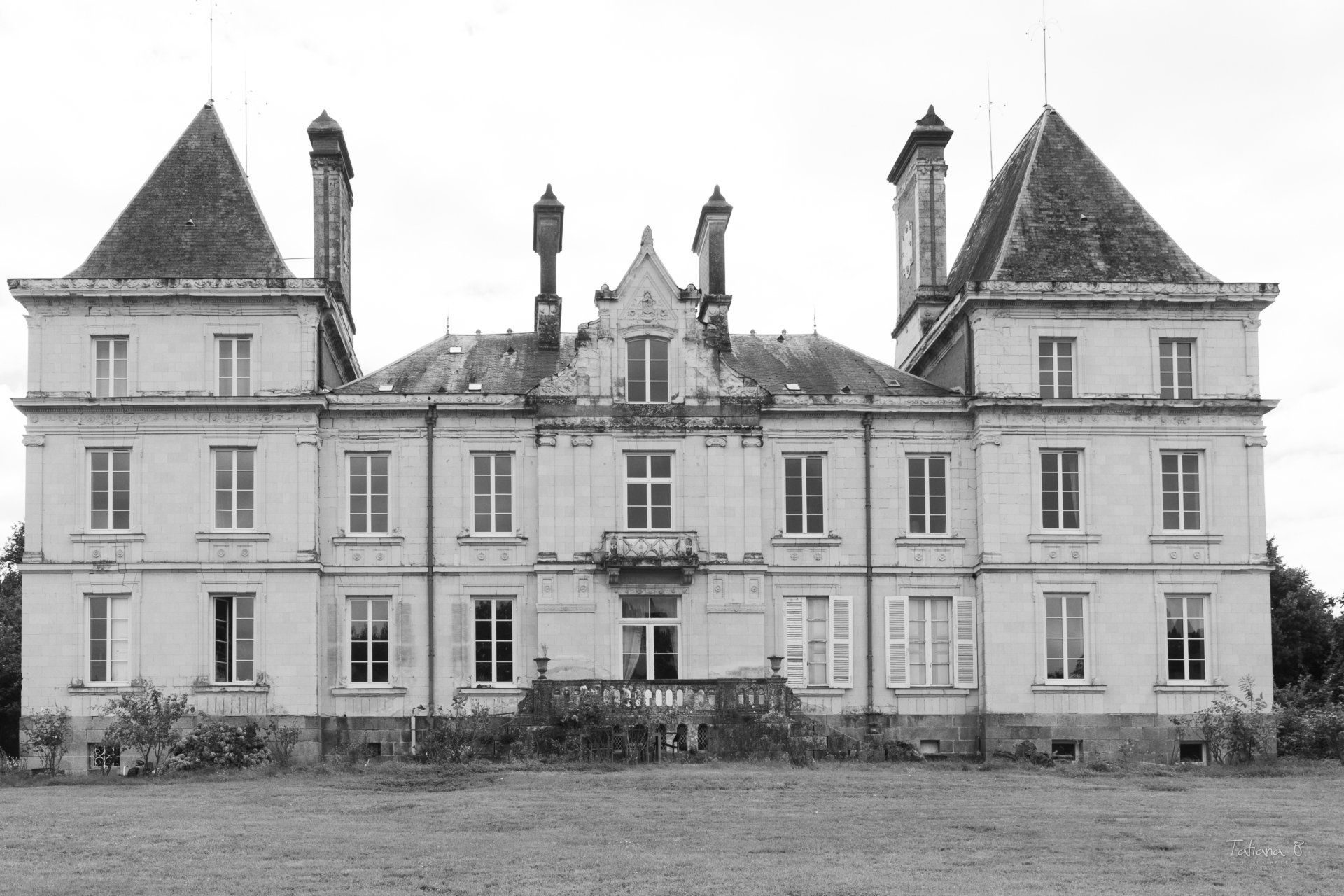 Photographie d'archive en noir et blanc du Château l'Escale avant sa reprise