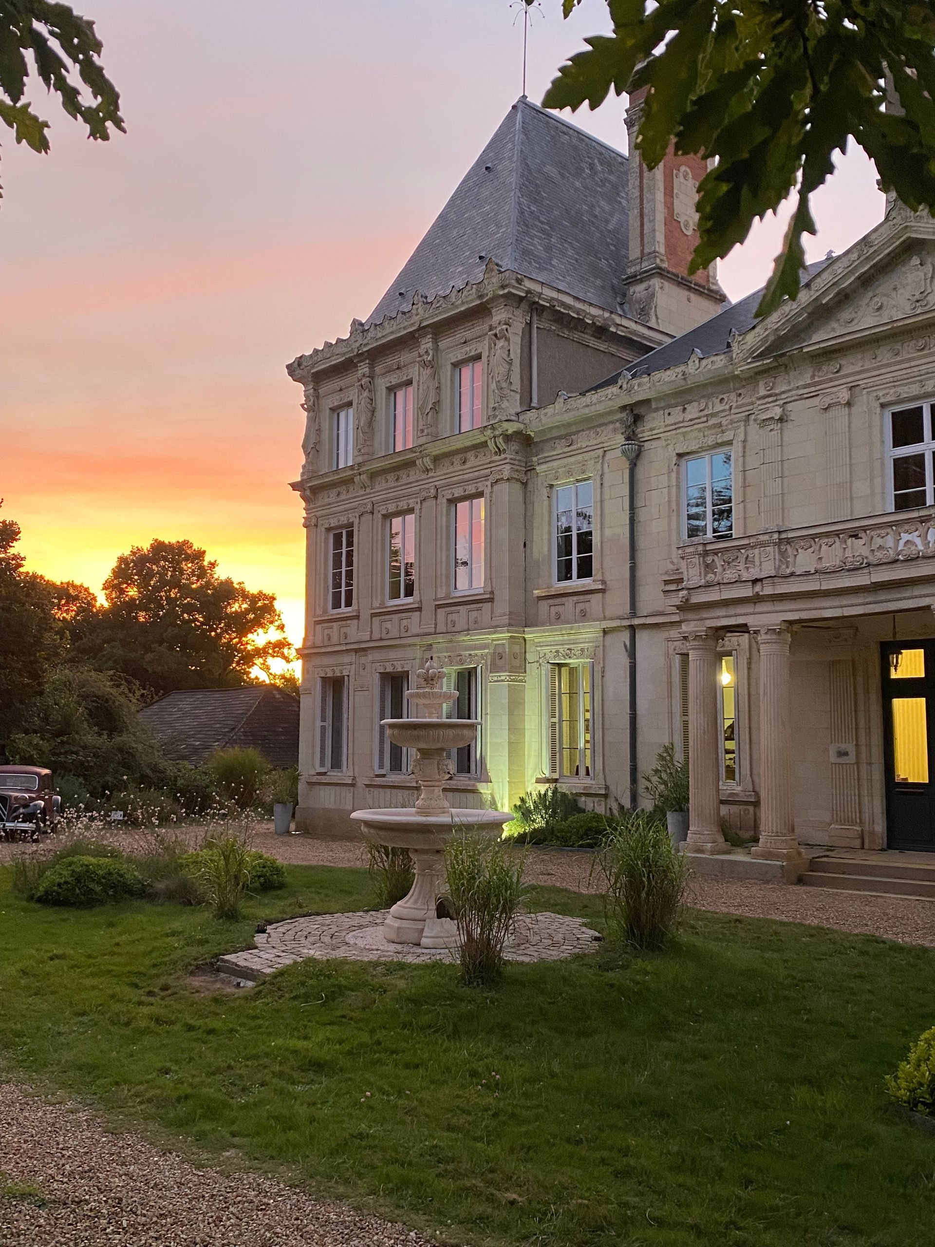Le Château l'Escale au coucher de soleil, à Saint-Herblon