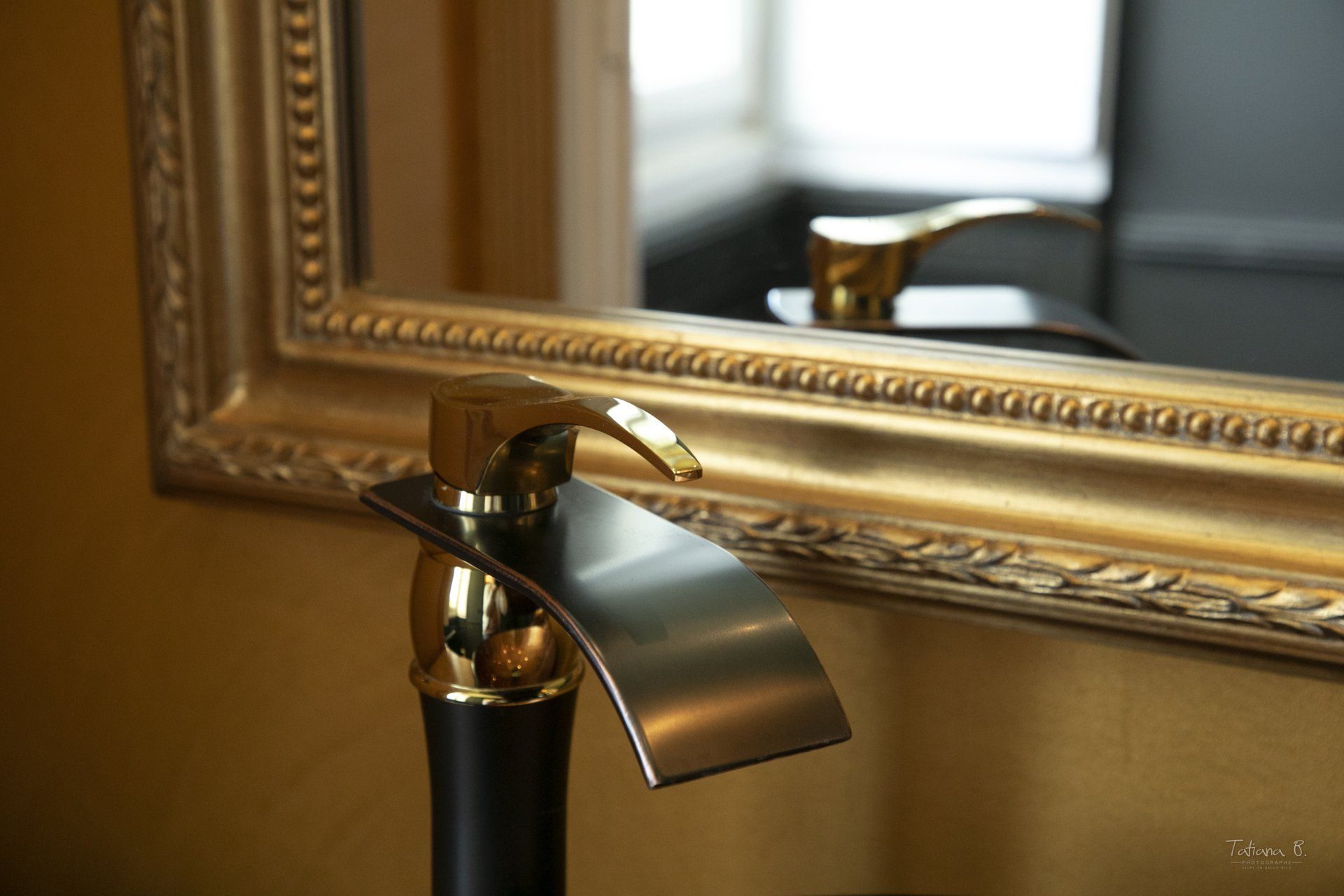 Détail doré d'un élément de décoration du château