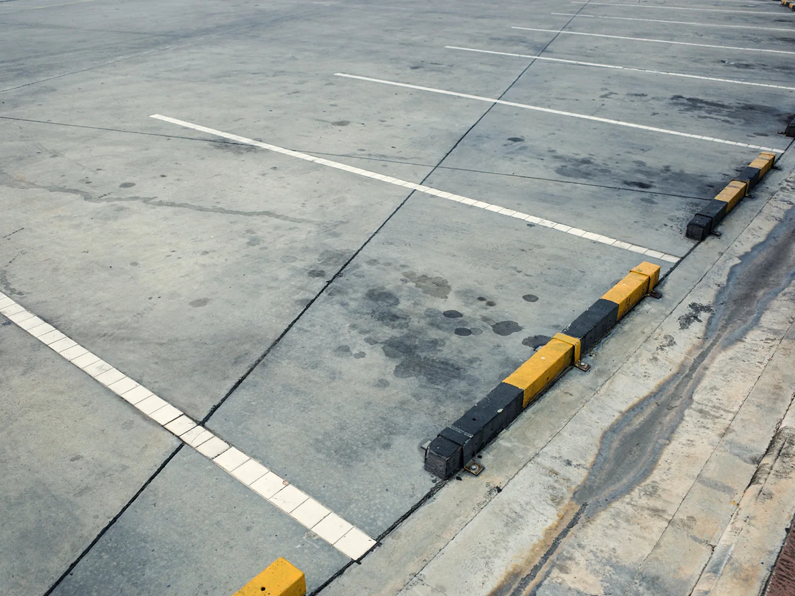 Garage scrubbing and stain removal