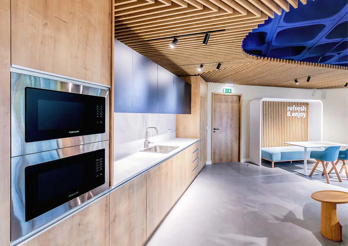 ANA Aeroportos de Portugal | Powered by Vinci Airports office interior – photo 7