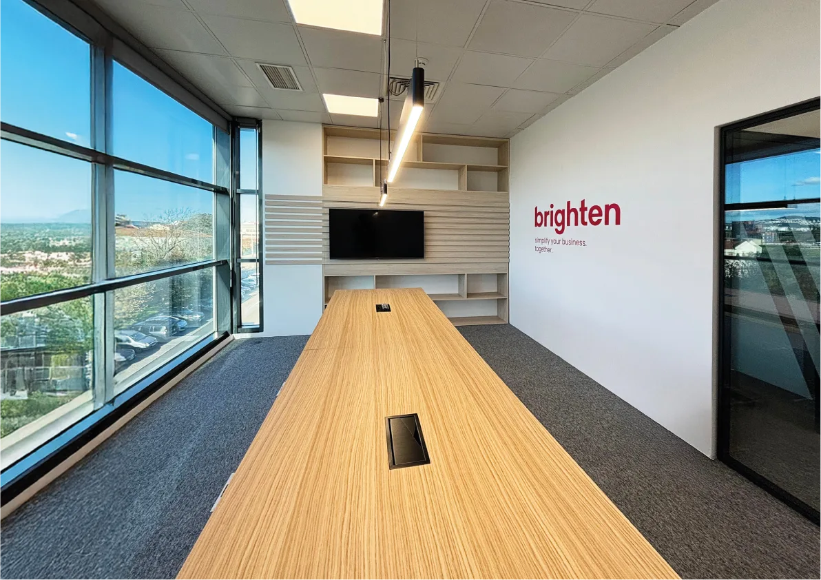 Brighten office interior – photo 4