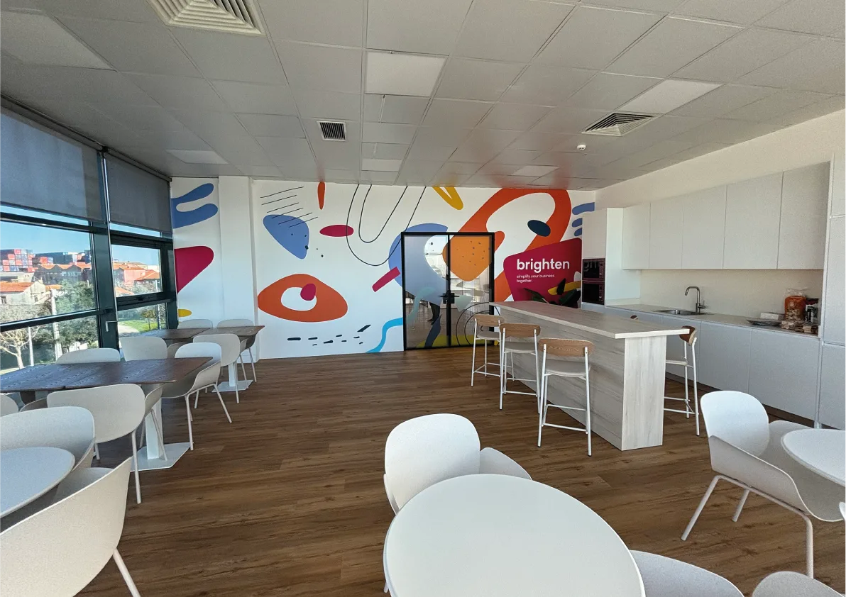 Brighten office interior – photo 6