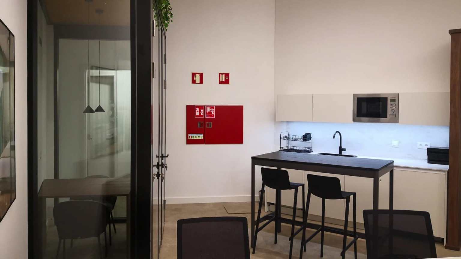 Mirabilis office interior – photo 9