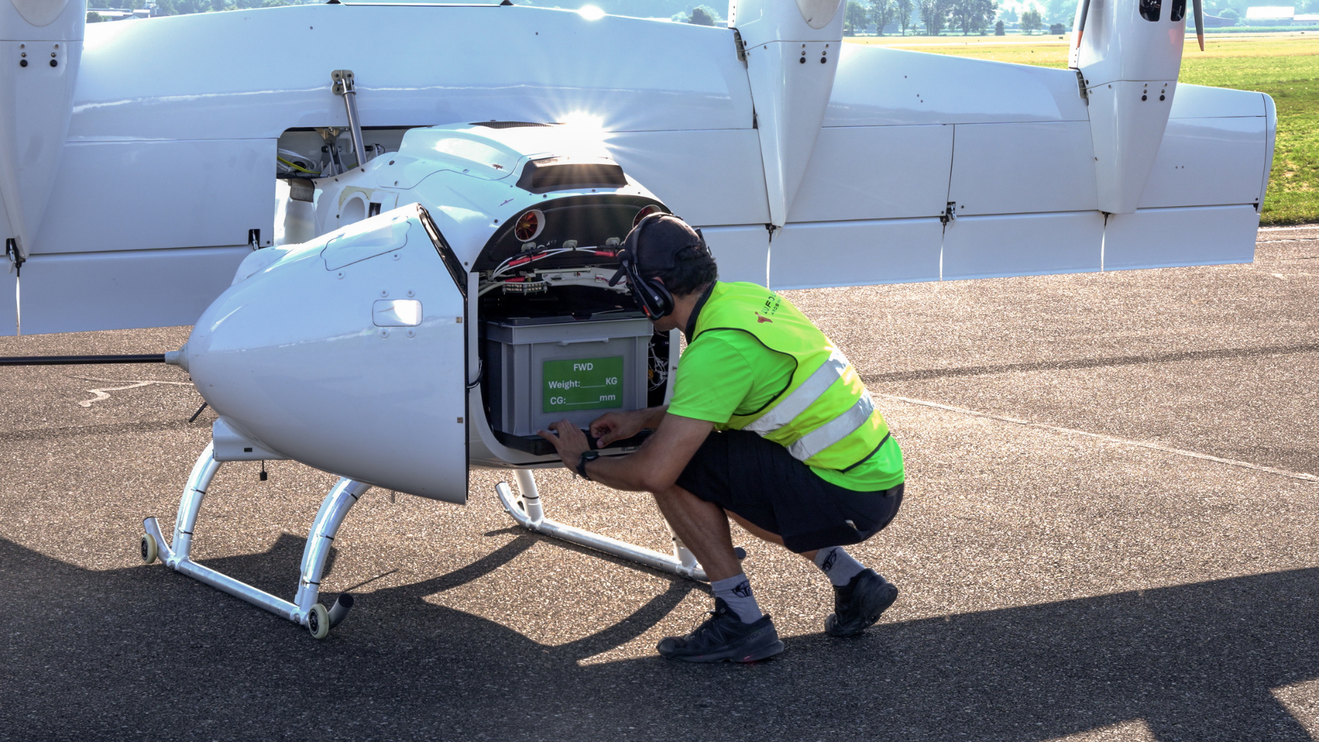 Dufour Aero-200