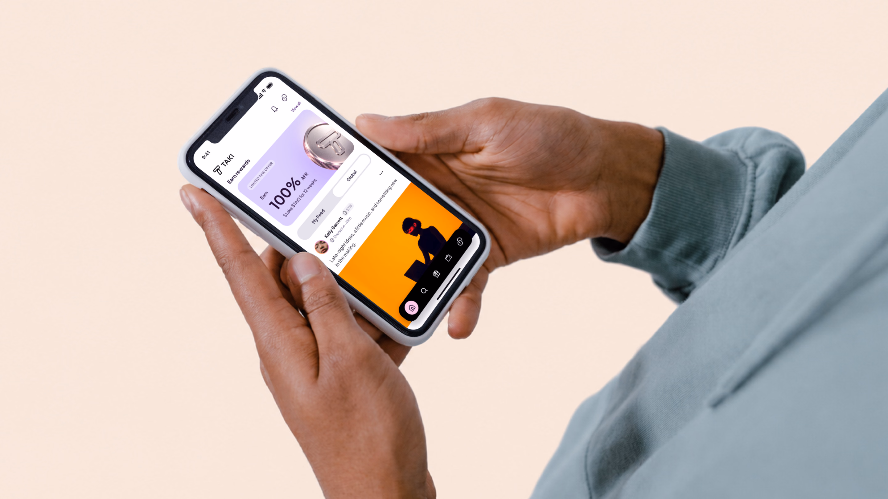A person using the Taki social network on a phone