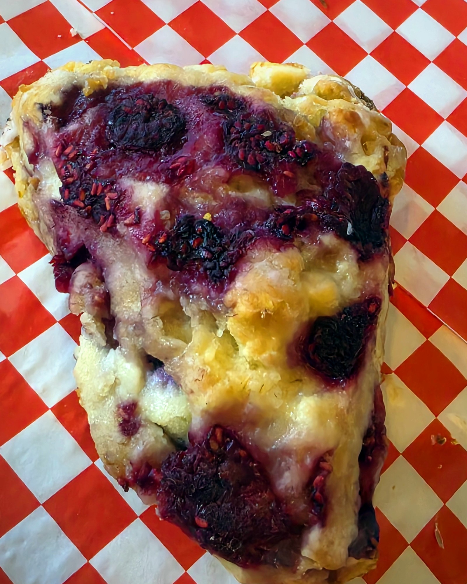 Berry hand pie