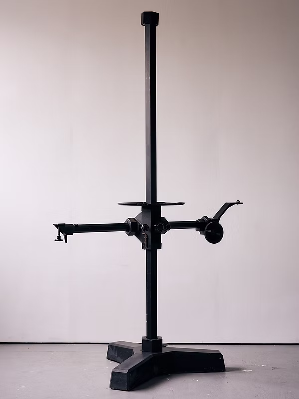 FOBA Studio Stand