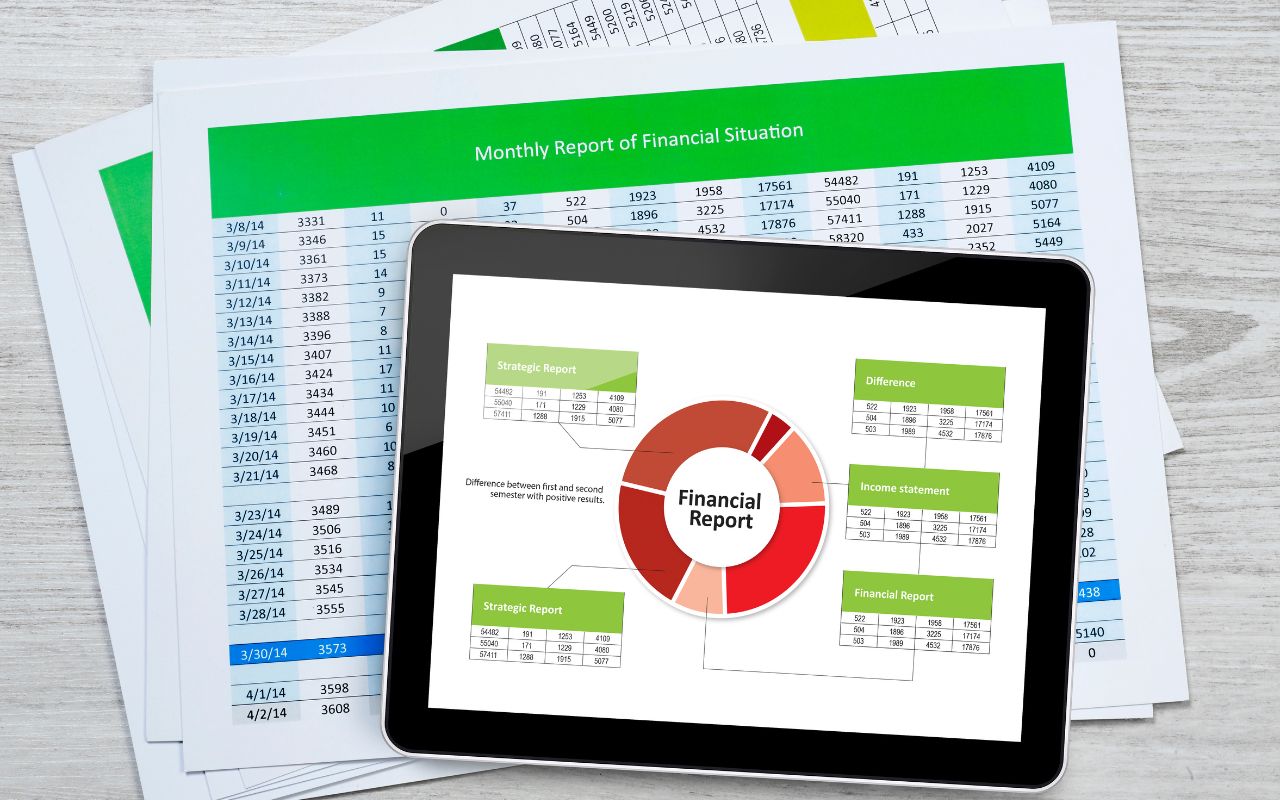 Financial-reporting dashboard.