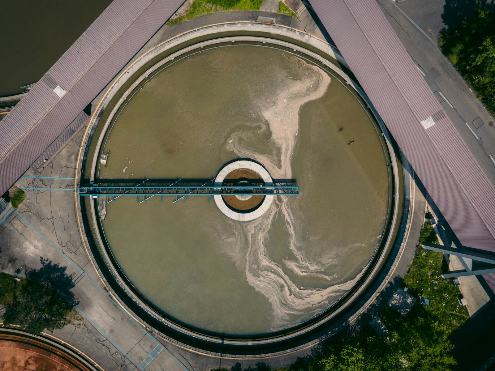 Circular clarifier tank at a treatment plant | Westside Construction Group