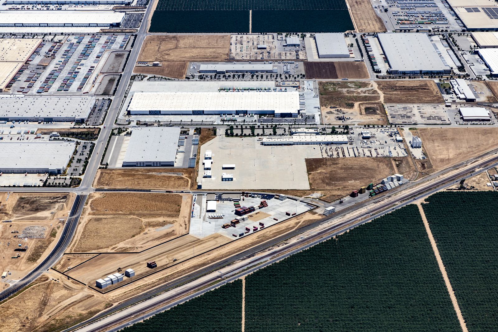 Wonderful Logistics Center distribution buildings near Bakersfield, California | Westside Construction Group
