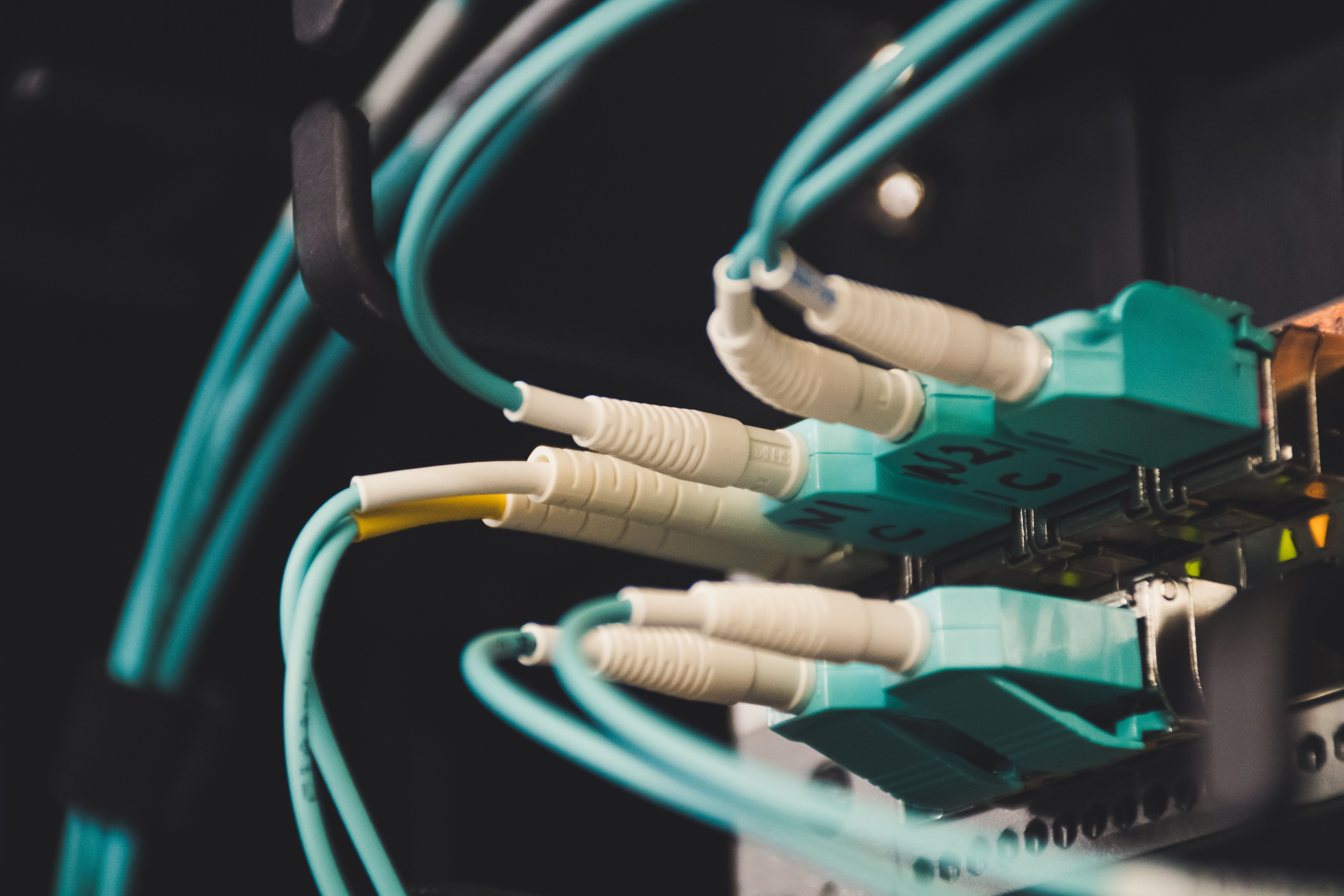Illustrative cabling photograph.